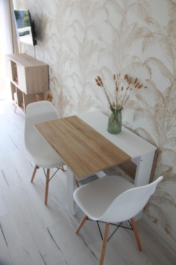 Les Palmiers - Appartement Avec Piscine Proche Plages - Wifi Et Clim Antibes Bagian luar foto